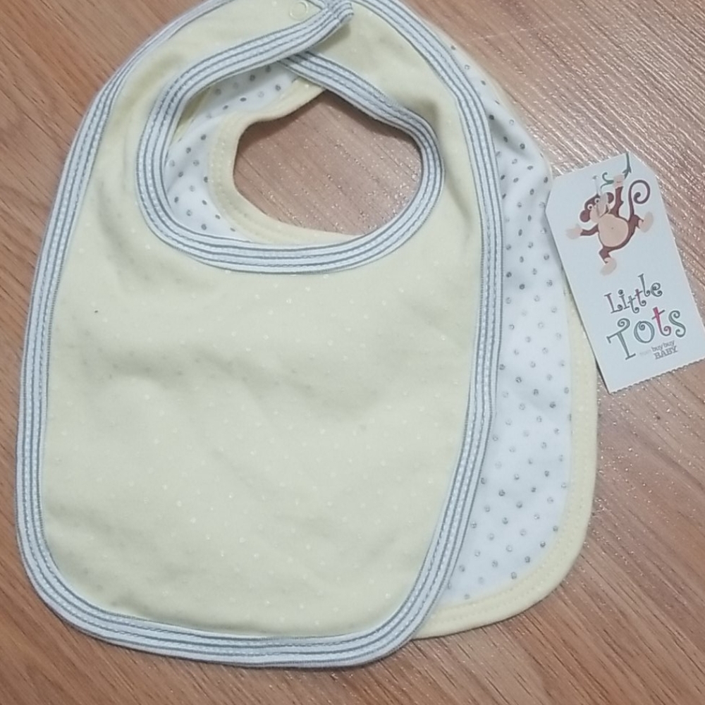 NWT gender neutral baby bibs